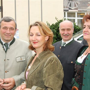 Trachtensonntag mit Ehejubilaren