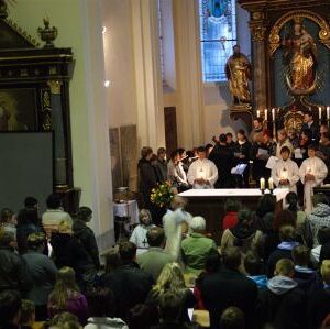 Auferstehungsgottesdienst / © Martin Schapfl Auferstehungsgottesdienst