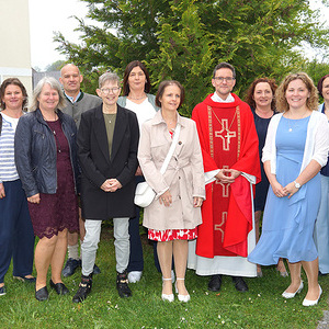 Die Gruppenmütter rund um Pastoralassistentin Noah Fischer, die die Jugendlichen auf die Firmung vorbereitet haben