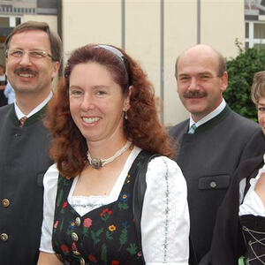 Trachtensonntag mit Ehejubilaren