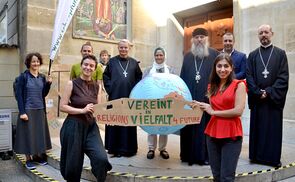 Kirchen und 'Religions For Future Vienna' setzen ein gemeinsames Zeichen.